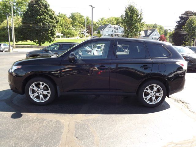 2014 Mitsubishi Outlander SE