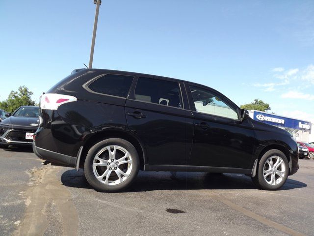 2014 Mitsubishi Outlander SE