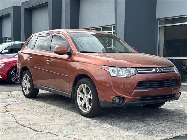 2014 Mitsubishi Outlander SE