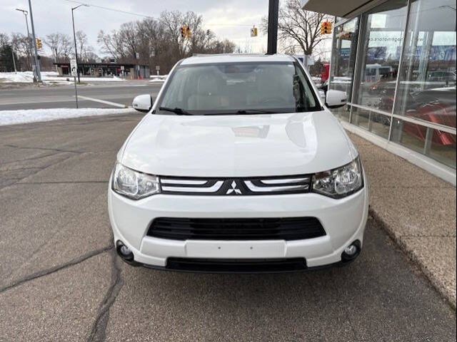 2014 Mitsubishi Outlander SE