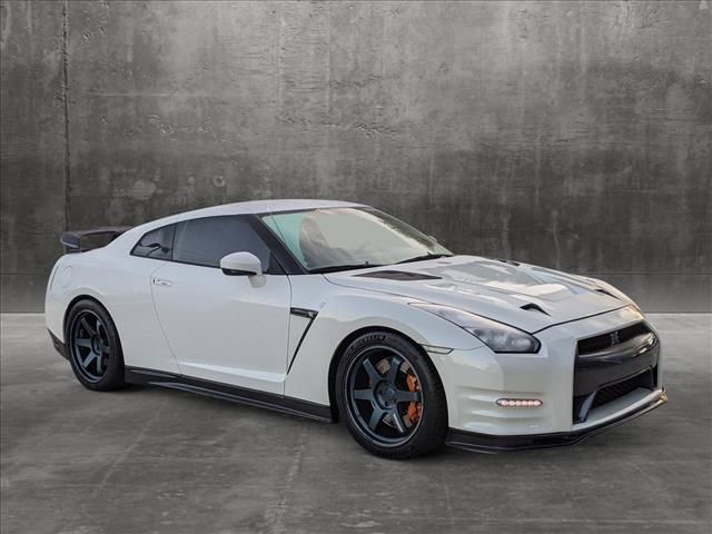 2014 Nissan GT-R Premium