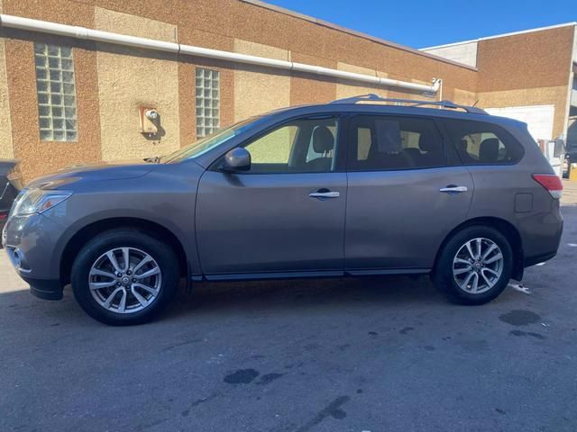 2014 Nissan Pathfinder SV