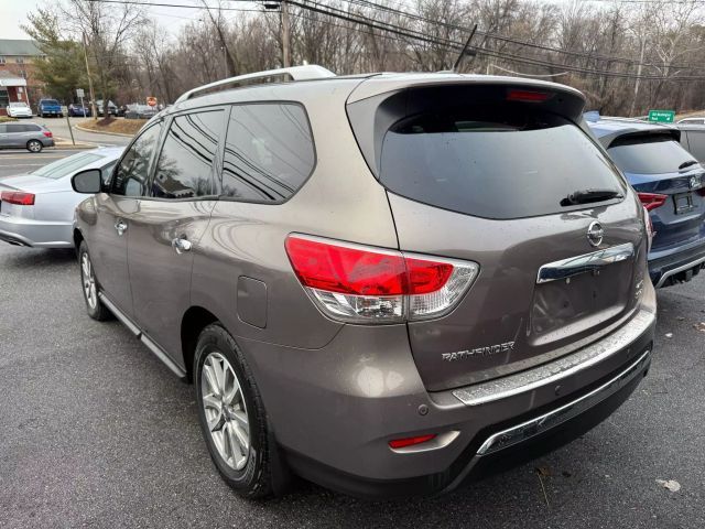 2014 Nissan Pathfinder SV