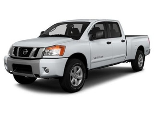 2014 Nissan Titan SV