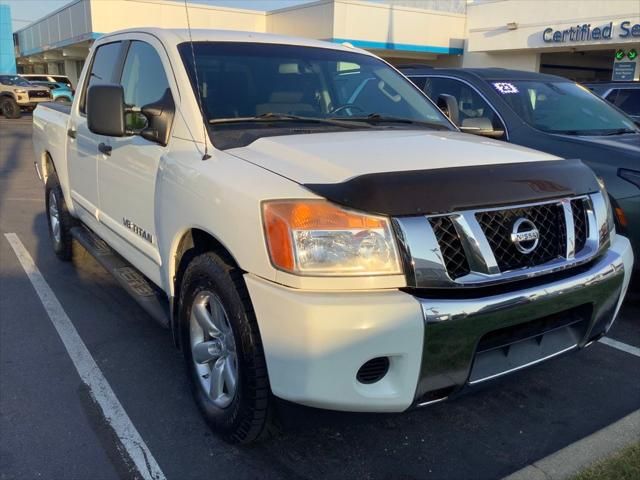 2014 Nissan Titan SV