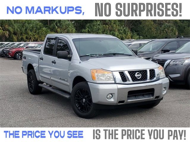 2014 Nissan Titan SV