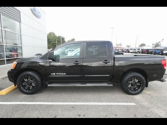 2014 Nissan Titan SV