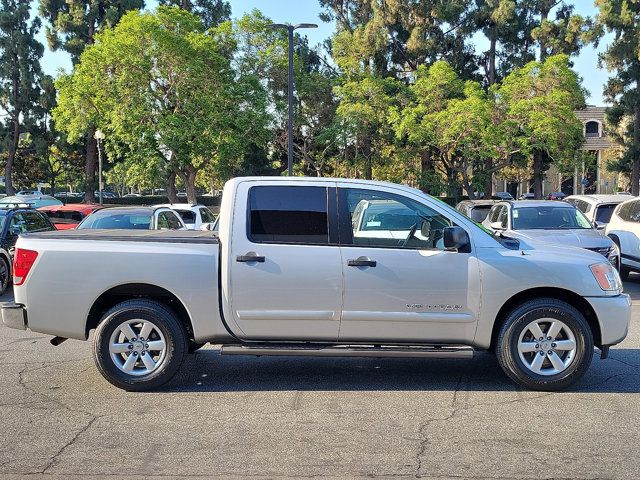 2014 Nissan Titan SV