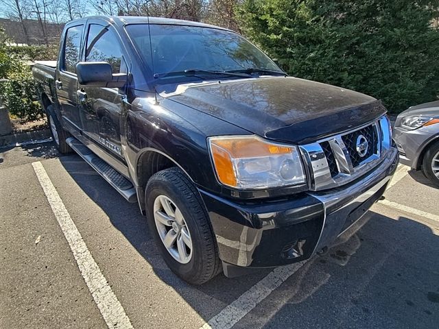 2014 Nissan Titan SV