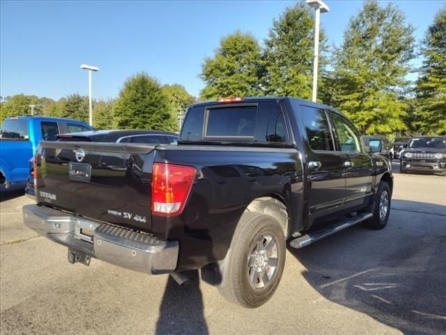 2014 Nissan Titan SV