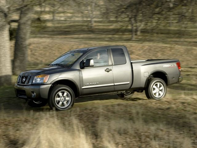 2014 Nissan Titan SV