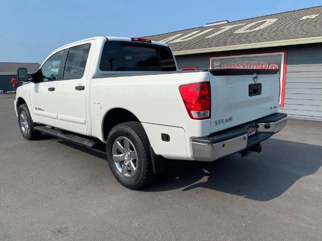 2014 Nissan Titan SV