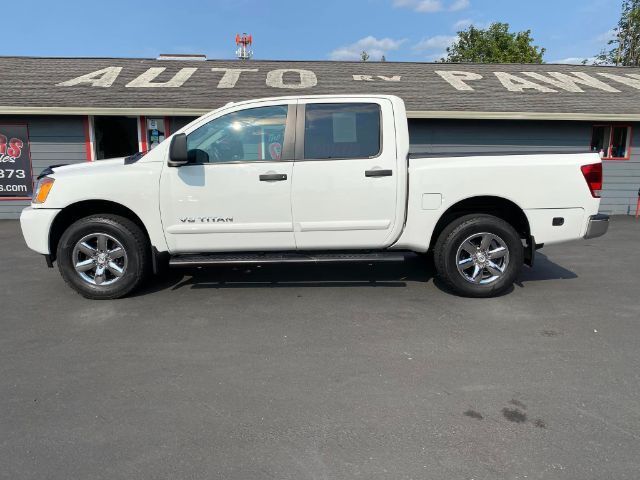 2014 Nissan Titan SV