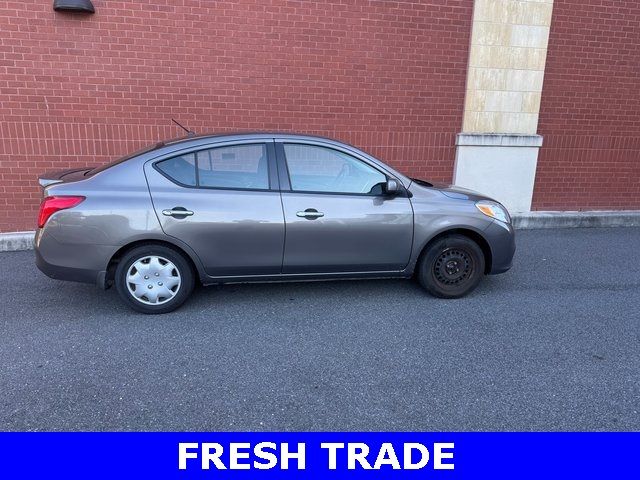 2014 Nissan Versa S