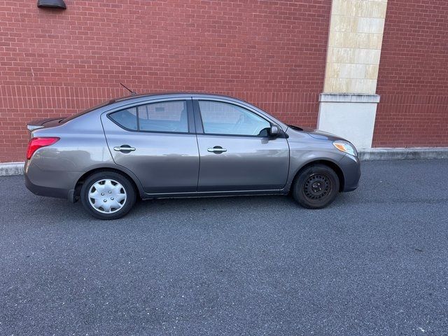 2014 Nissan Versa S