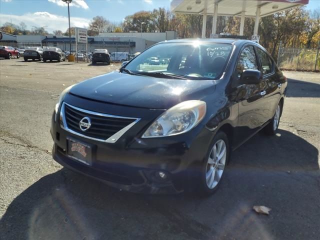 2014 Nissan Versa SL