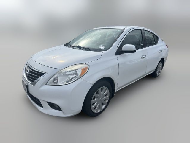 2014 Nissan Versa SV