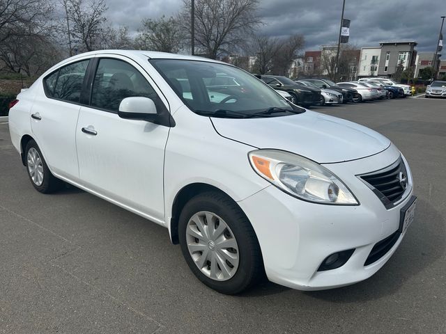 2014 Nissan Versa SV