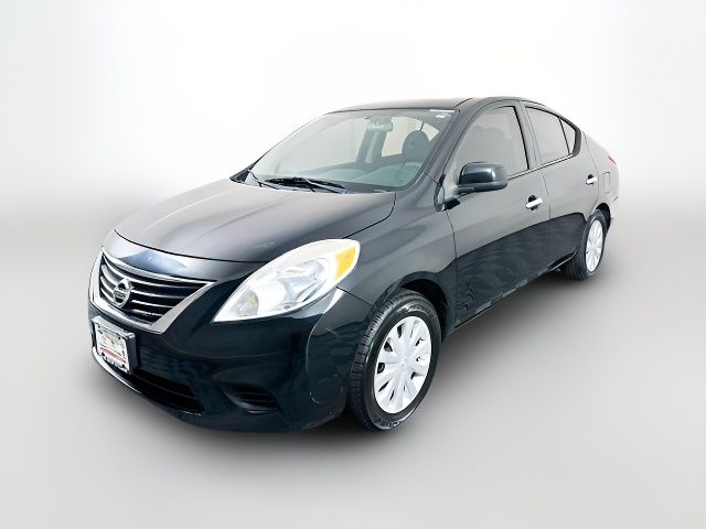 2014 Nissan Versa SV