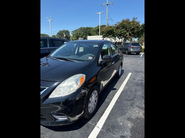 2014 Nissan Versa SV