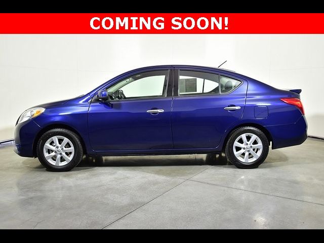 2014 Nissan Versa SV