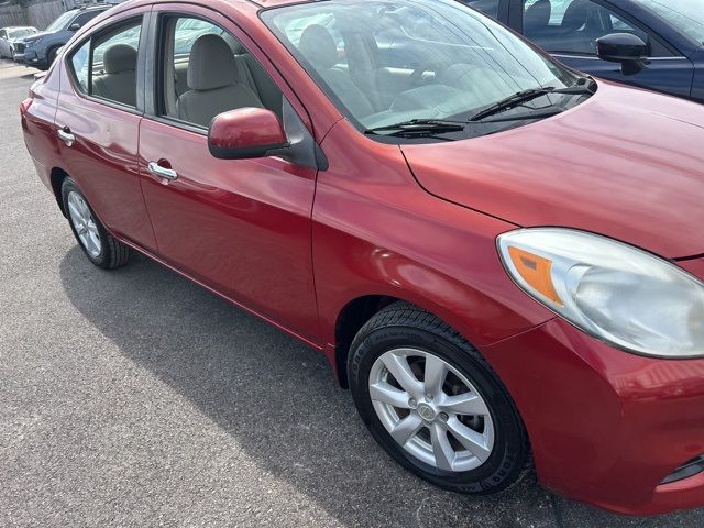 2014 Nissan Versa SV