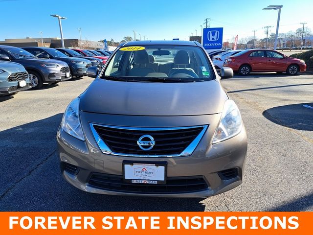 2014 Nissan Versa SV