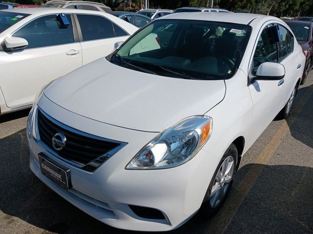 2014 Nissan Versa SV