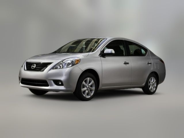 2014 Nissan Versa SV