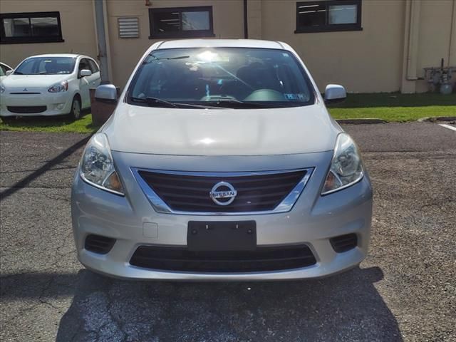 2014 Nissan Versa SV