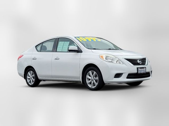 2014 Nissan Versa SV