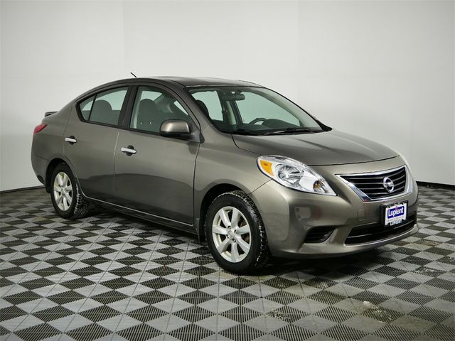 2014 Nissan Versa SV