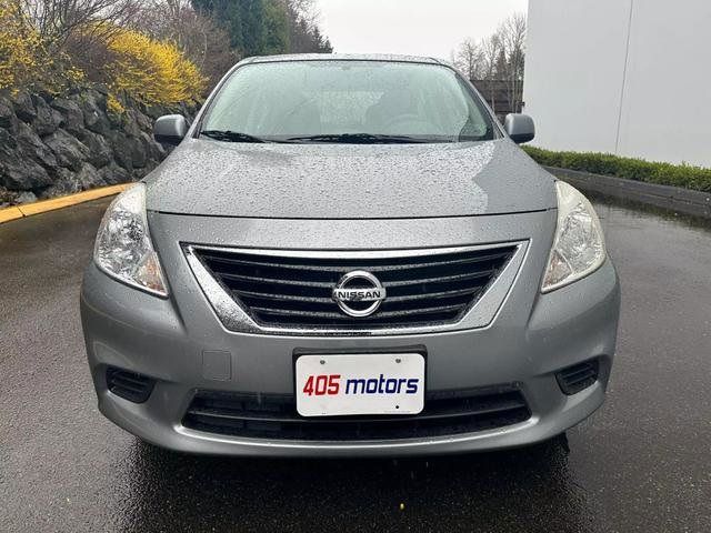 2014 Nissan Versa SV