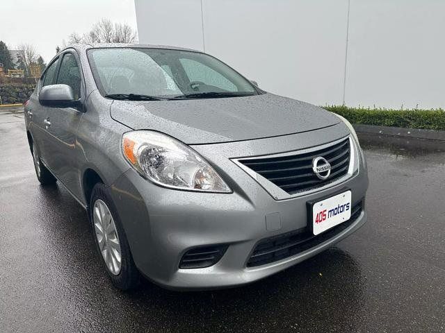 2014 Nissan Versa SV