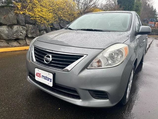 2014 Nissan Versa SV