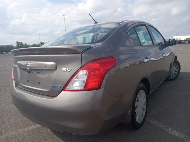 2014 Nissan Versa SV