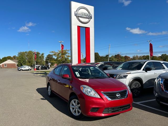 2014 Nissan Versa SV