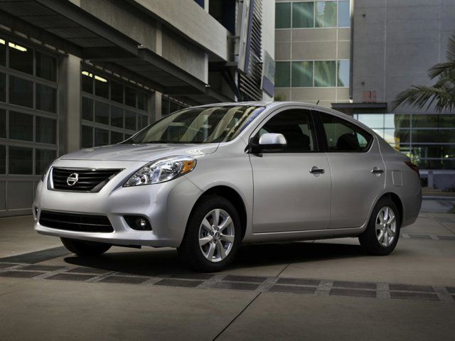 2014 Nissan Versa S Plus