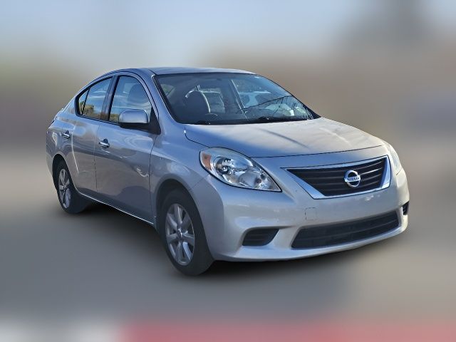 2014 Nissan Versa SV