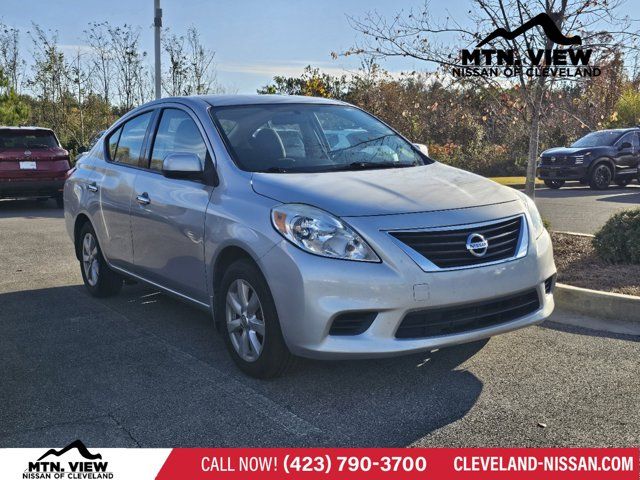 2014 Nissan Versa SV