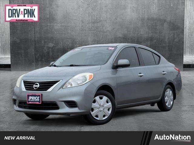 2014 Nissan Versa SV