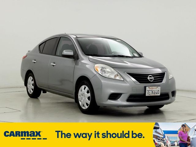 2014 Nissan Versa SV