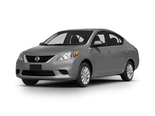 2014 Nissan Versa SV