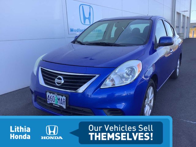 2014 Nissan Versa SV