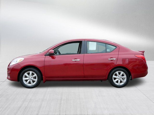 2014 Nissan Versa SV