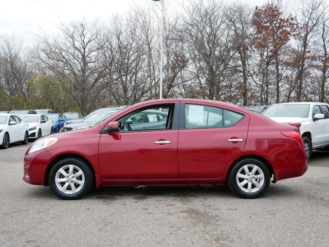 2014 Nissan Versa SV