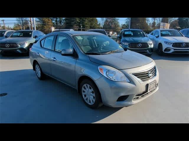 2014 Nissan Versa SV