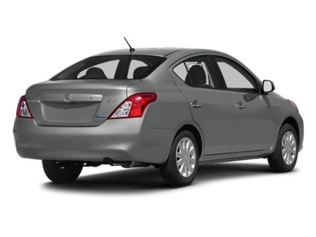 2014 Nissan Versa SV