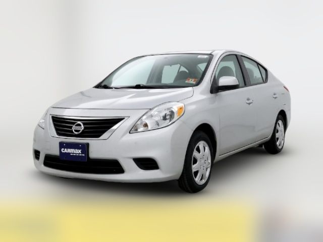 2014 Nissan Versa SV