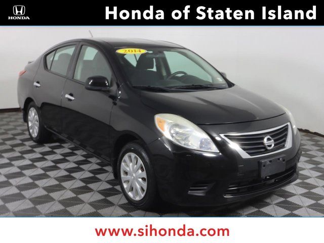 2014 Nissan Versa SV